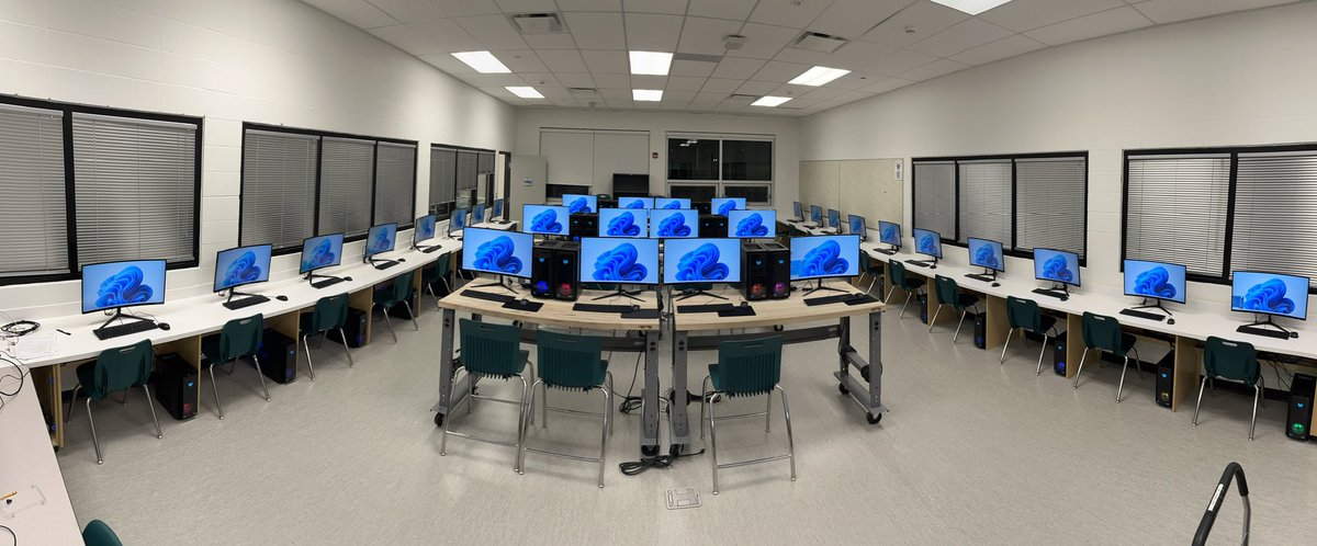 facing_uWT's tweet image. This is the end result 😀 Thank you for anyone who helped and supported me with this project, and thank you @EcoleMcTavish  for your patience.  @FMPSDTech