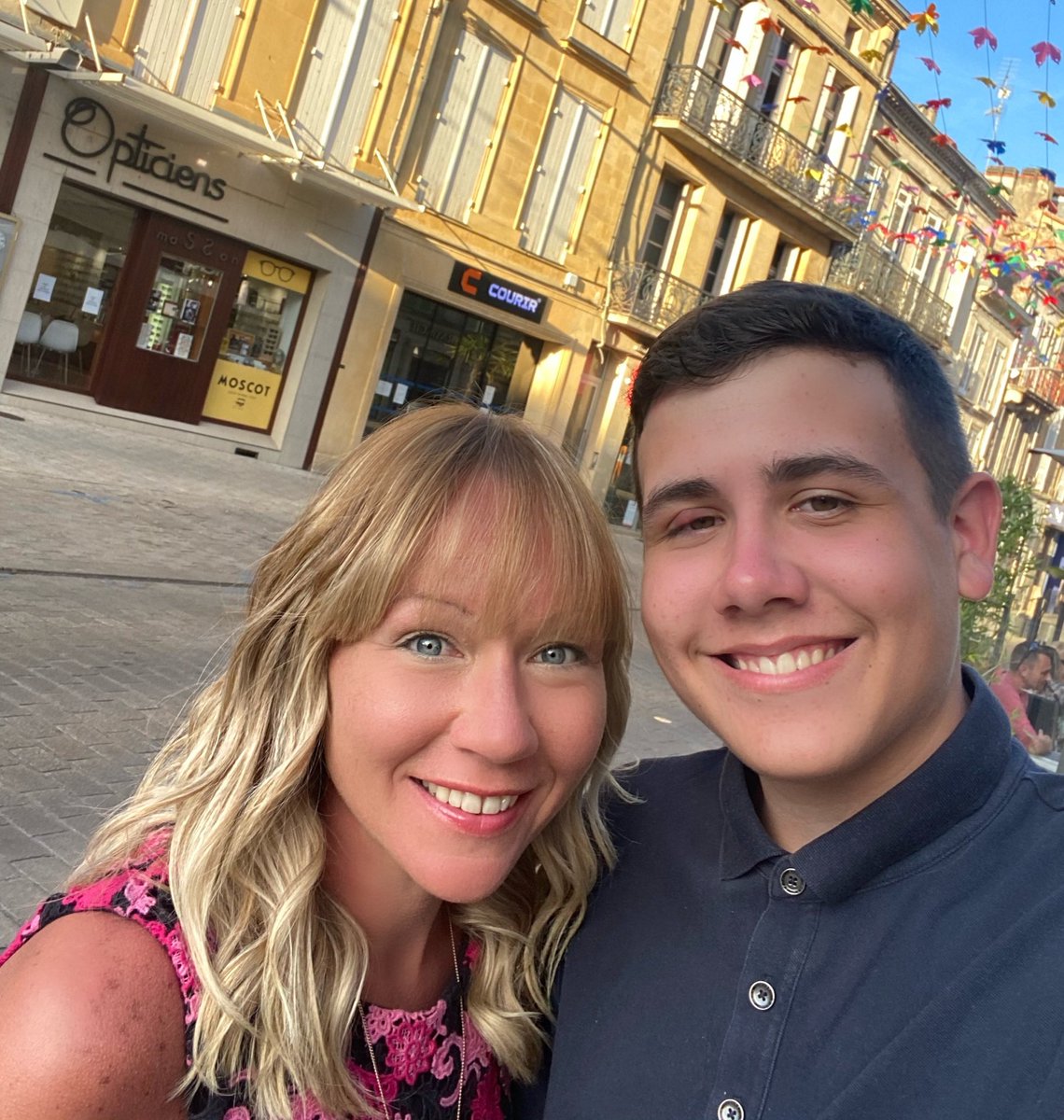 m155moneypenny's tweet photo. Today @OurJay25 has installed our 34th accessible defibrillator. The Bear, Bilton Rugby is the latest site. Our Jamie continues to be our inspiration and we are unbelievably proud of him. We just wish he was here to see what he’s changing 💔💙 #cardiacarrest #SAVEALIFE #OURJAY https://t.co/s7SOKMWhhX