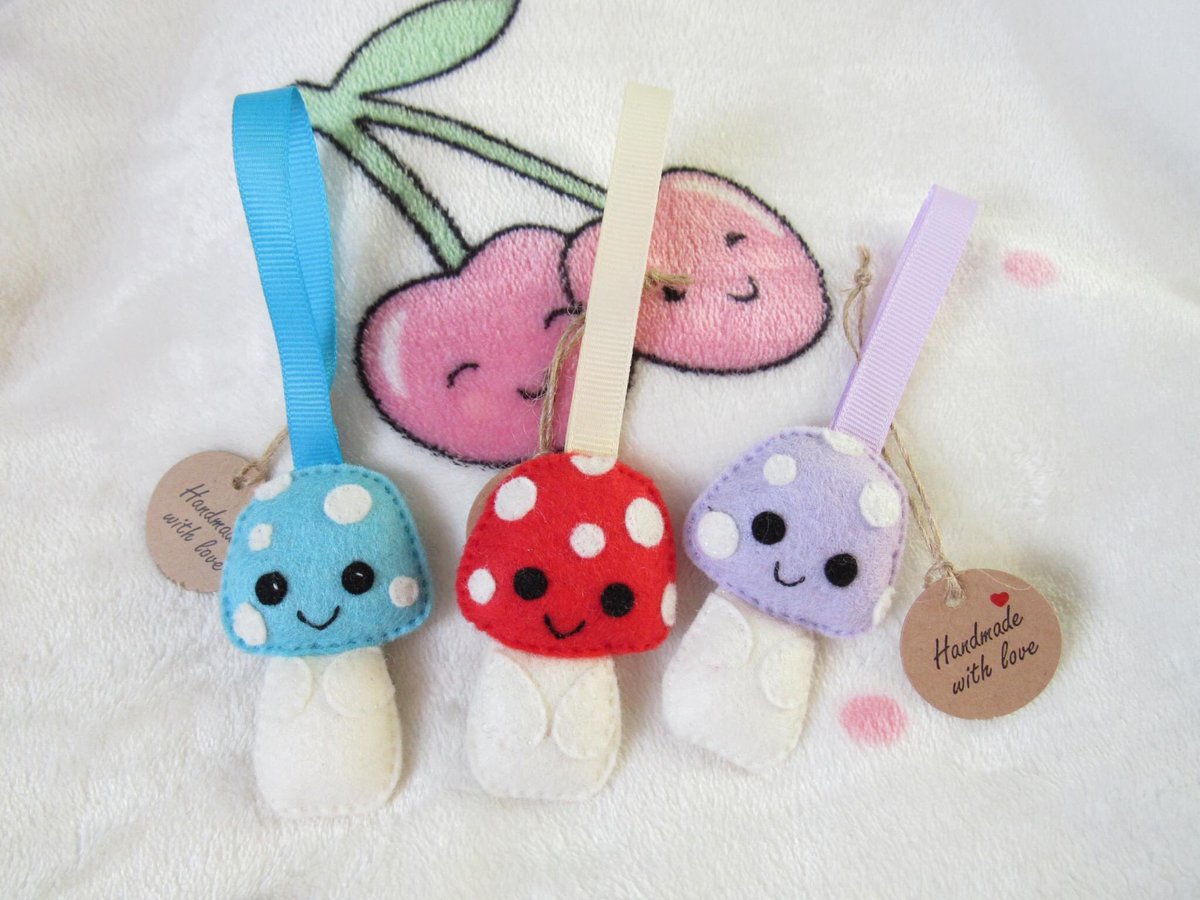 Mushrooms, Fungi, pocket pals, bag buddies 🎁😍 
Take them with you where ever you go, gives confidence knowing you have a little buddy with you 🥰 #MHHSBD
GoodVibeGiftsUK.etsy.com
#mushroommonday #fungi #SmallBiz #giftideas #shopindie #shopquirkyhour #anxiety #Autism