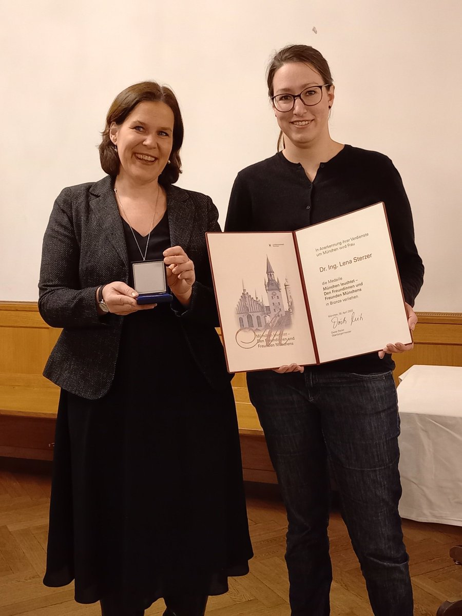 Lena Sterzer (@tacosaladt_day) on Twitter photo Oft langweilig und ermüdend, häufig ärgerlich, manchmal lehrreich, teilweise absurd und kleinteilig, ab und zu erfolgreich, meist trotz allem sinnvoll und doch irgendwie schön: das Engagement im Bezirksausschuss der <a href="/StadtMuenchen/">Stadt München</a> #vorOrt #12JahreBA #Muenchenleuchtet Oft langweilig und ermüdend, häufig ärgerlich, manchmal lehrreich, teilweise absurd und kleinteilig, ab und zu erfolgreich, meist trotz allem sinnvoll und doch irgendwie schön: das Engagement im Bezirksausschuss der <a href="/StadtMuenchen/">Stadt München</a> #vorOrt #12JahreBA #Muenchenleuchtet