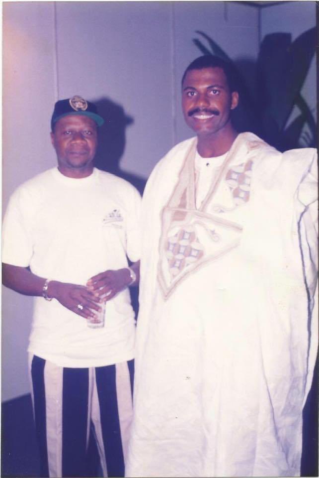 BertrandZibi_'s tweet photo. Ma Première rencontre avec #Nelson #Mandela suivie de #Lokoua #Kanza, Mon artiste #Koffi #Olomode et la jadis celebrissime #Katoucha et pour finir #Papa #Wemba. Doux repos à ceux qui sont dans la maison de l’ Éternel 🙏🏾🙏🏾😀 https://t.co/9XkneMzcS9