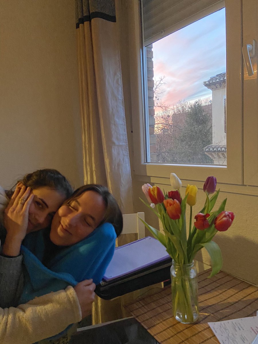 Yo tengo a Marga y Lola, vosotros que tenéis ?