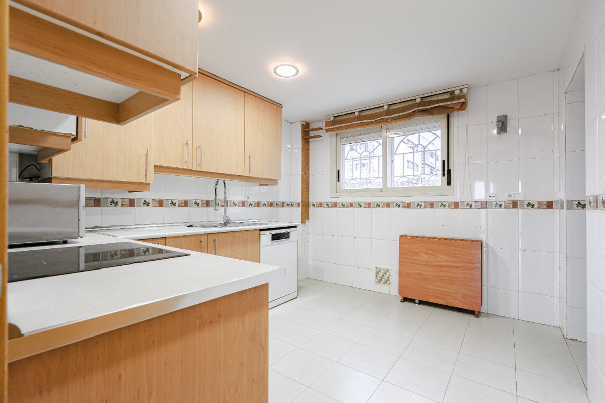 BONLAR_inmo's tweet photo. ¡Una gran oportunidad en la BAJADA DE PRECIO de este chalet pareado en Rivas Futura, que no deberías dejar escapar!
#inmobiliariarivas #bonlar #rivas #rivasvaciamadrid #soñarloycumplirlo #qualisoptima #agenciainmobiliaria #asesoriainmobiliaria #venta #vivienda #rivasfutura https://t.co/wbjCRa4HOr