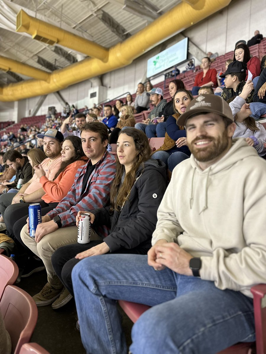 CleanManagement's tweet image. Clean Management Family Fun Night #scstingrays #familyfunnight