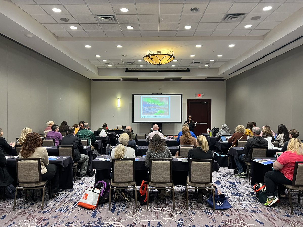 JDSCIO's tweet photo. Full house for the @DiscoveryEd Phenomena session at HASTI!  #hasti23 https://t.co/UsOkVsXmOT