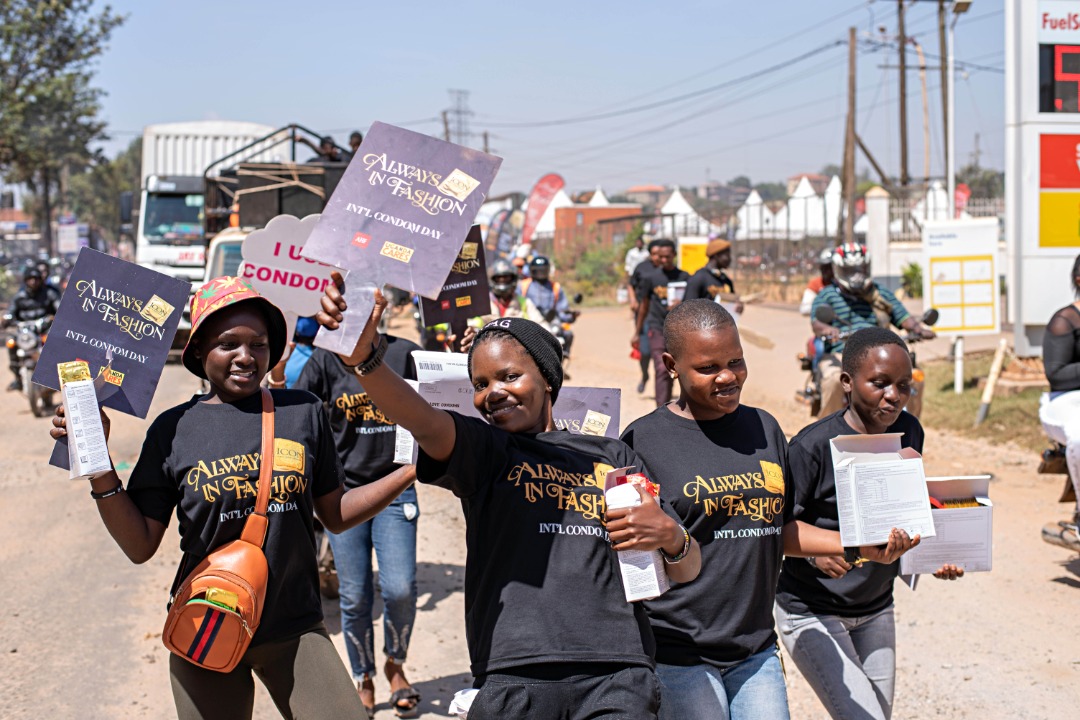 network_alive's tweet photo. We joined our partner @ahfugandacares  to commemorate the #InternationalCondomDay  today—in abide to strengthen our Advocacy role in accessibility and utilization of Condoms. We conducted #HIVtestingservices and distribution of Condoms, self testing kits and more prevention tools https://t.co/otqI2PnWiu