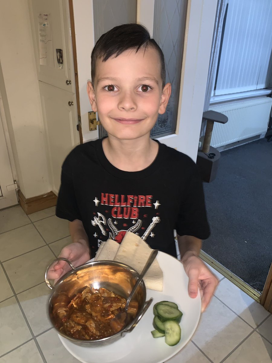 Wow!! Chef Ollie &amp; Theo tonight..Chicken fajita prep was well underway, Theo was showing off his newly learnt bridge cut and Ollie helped to cook it all (with mum watching closely) Super yummy!! 😋🌯<a href="/school_ws/">WIlliamStockton</a> <a href="/class_5D/">zoru takashi</a> <a href="/Class34M_WS/">Class 3/4M</a> xxx