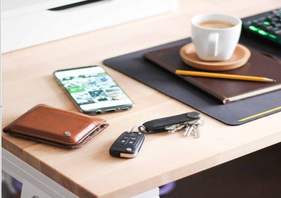 baxsecurity's tweet photo. Daily check before leaving the house:

✅Phone 
✅ Keys
✅ Wallet 

Feel reassured that your home is in good hands by locking up every door, arming your system and watching your surveillence video footage from your phone.

 #BAXSecurity #HomeSecurity #safeandsecure #AlarmSystem https://t.co/FIz2r5INBs
