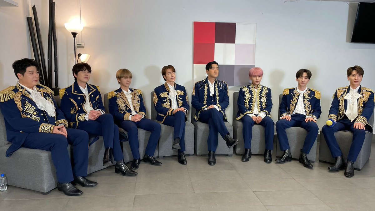 TvsEspectaculos's tweet photo. .@SJofficial compartirá la emoción con sus fanáticas en los dos conciertos, 14 y 15 de febrero en la #CDMX y celebrarán el día del amor y la amistad con su éxitos. #SuperJunior presenta su gira 

#SuperShow9 https://t.co/dwBS55FsM3
