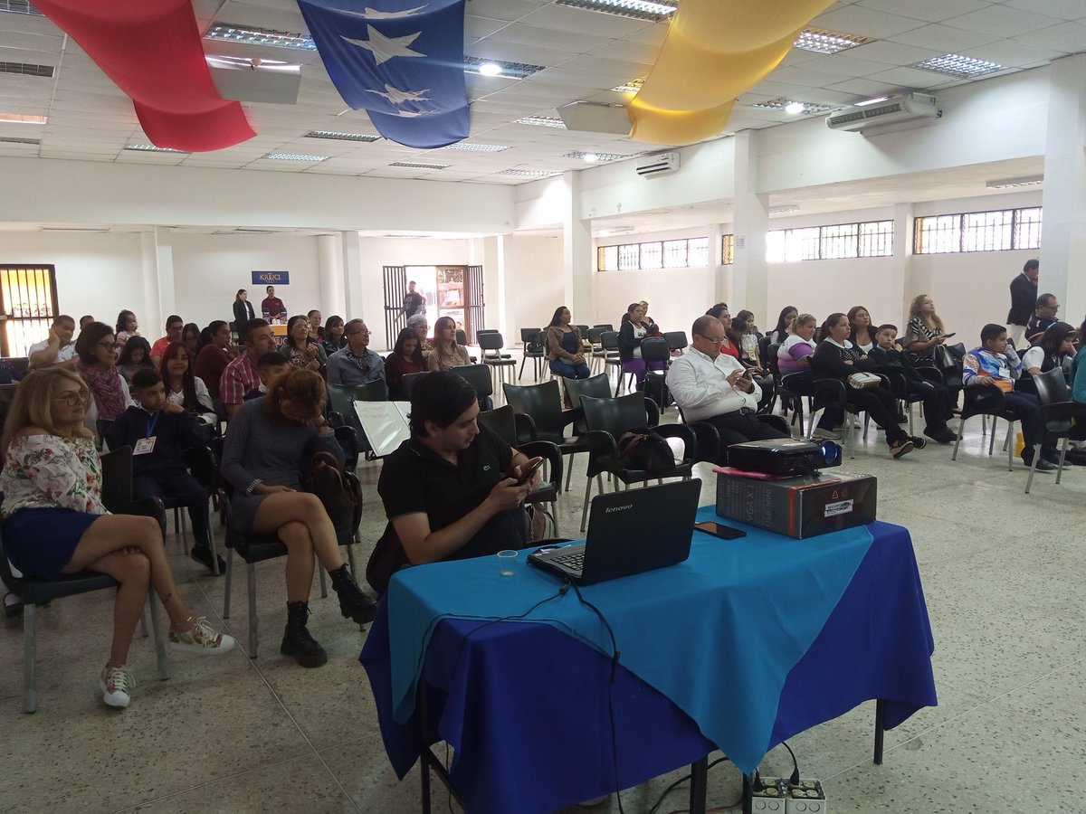 CDCETachira's tweet photo. #13Feb
#DiaMundialdelaRadio
La Zona Educativa Táchira y su directora @Berzabethg1
se complace por el 4to Encuentro de Radialistas Escolares y Comunitarios 2023 #enREC
Producción radiofónica hecha desde las instituciones escolares con apoyo de diversas emisoras
@NicolasMaduro https://t.co/BG5ubXh5mN