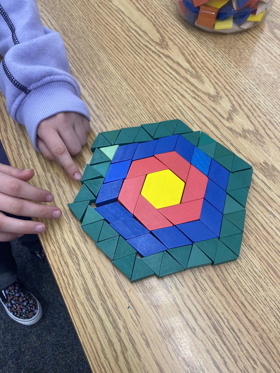 JRappaport27's tweet image. Kids walk in…together, we complete the first row…visibly random groups and kids are off building… we ask for the “how muchness” of each shape…with some timely hints, we pushed from early skip counting (2’s, 5’s) to groups of (eg, 9 groups of 5). @pgliljedahl @FractionTalks