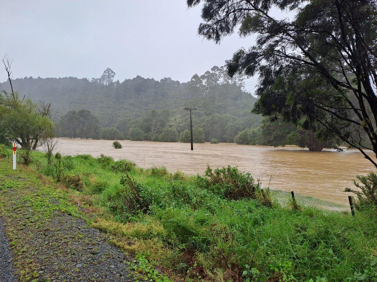 Cyclone Gabrielle continues to cause catastrophic damage to the electricity network across Kaipara and Whangarei, with further extensive damage overnight. 🌀

Please read our full update to find key information on specific area: northpower.com/gabrielle

#cyclonegabrielle #cyclone