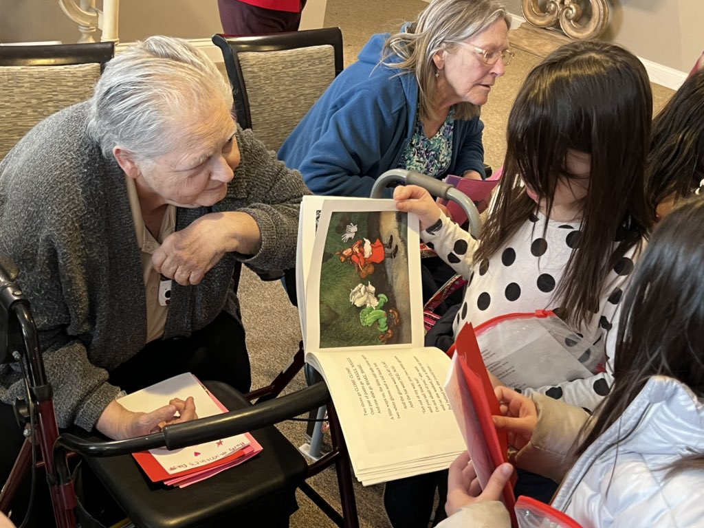 MrsBraaschOB's tweet photo. 2nd graders visiting Radcliff Senior Center - handing out Valentine cards, reading, and spreading kindness. 💌@radcliff_the #wdsd7 https://t.co/GtsLY31DNd