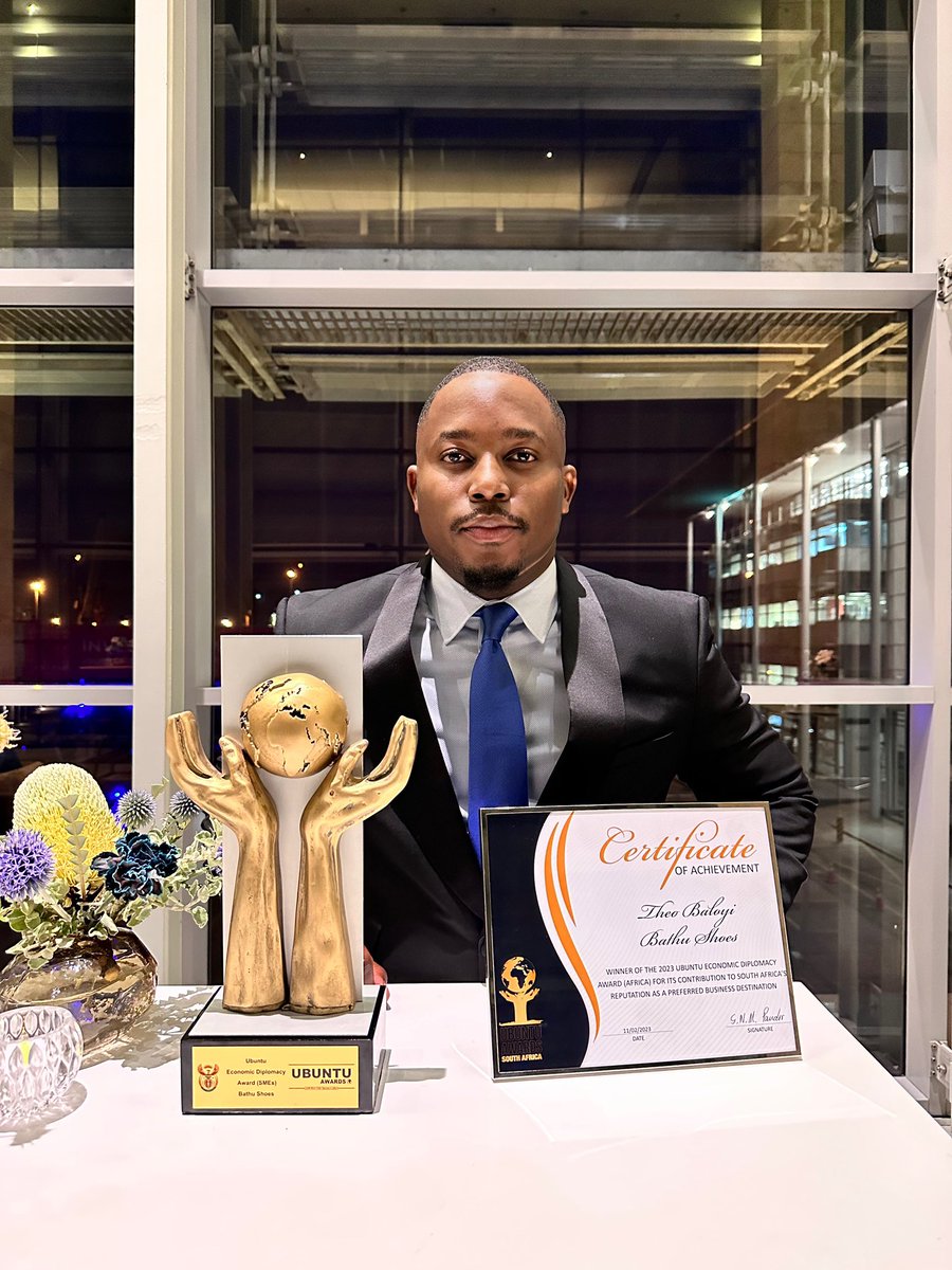 theo_baloyi01's tweet image. Happy to announce that I was awarded the Ubuntu Economic Diplomacy (AFRICA) award by the Department of International Relations and Cooperation. 

The department aims to recognize organizations &amp;amp; citizens for their contribution towards promoting South Africa’s national interests.