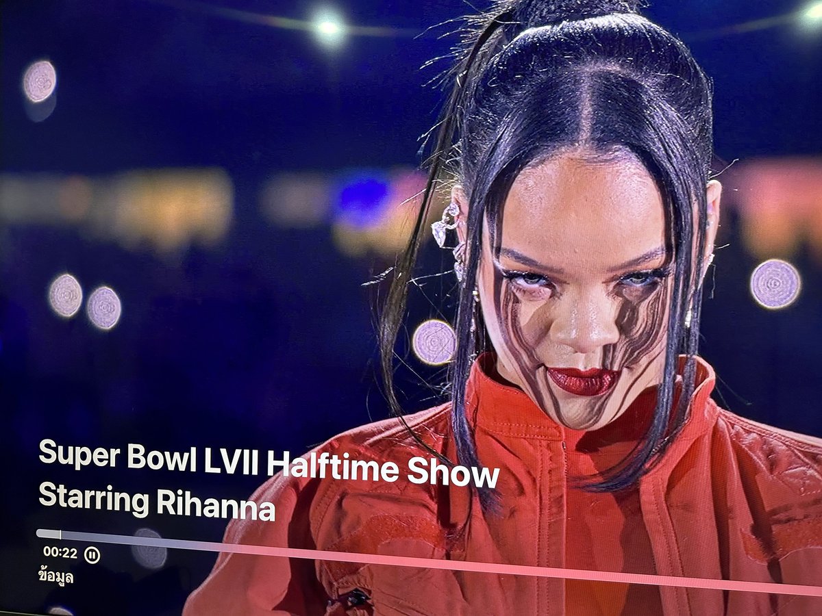 BrightMinho's tweet photo. #SuperBowl ดูใน #AppleMusic จะชัดกว่าดูใน YouTube 🤔 https://t.co/VNOQ86mt73