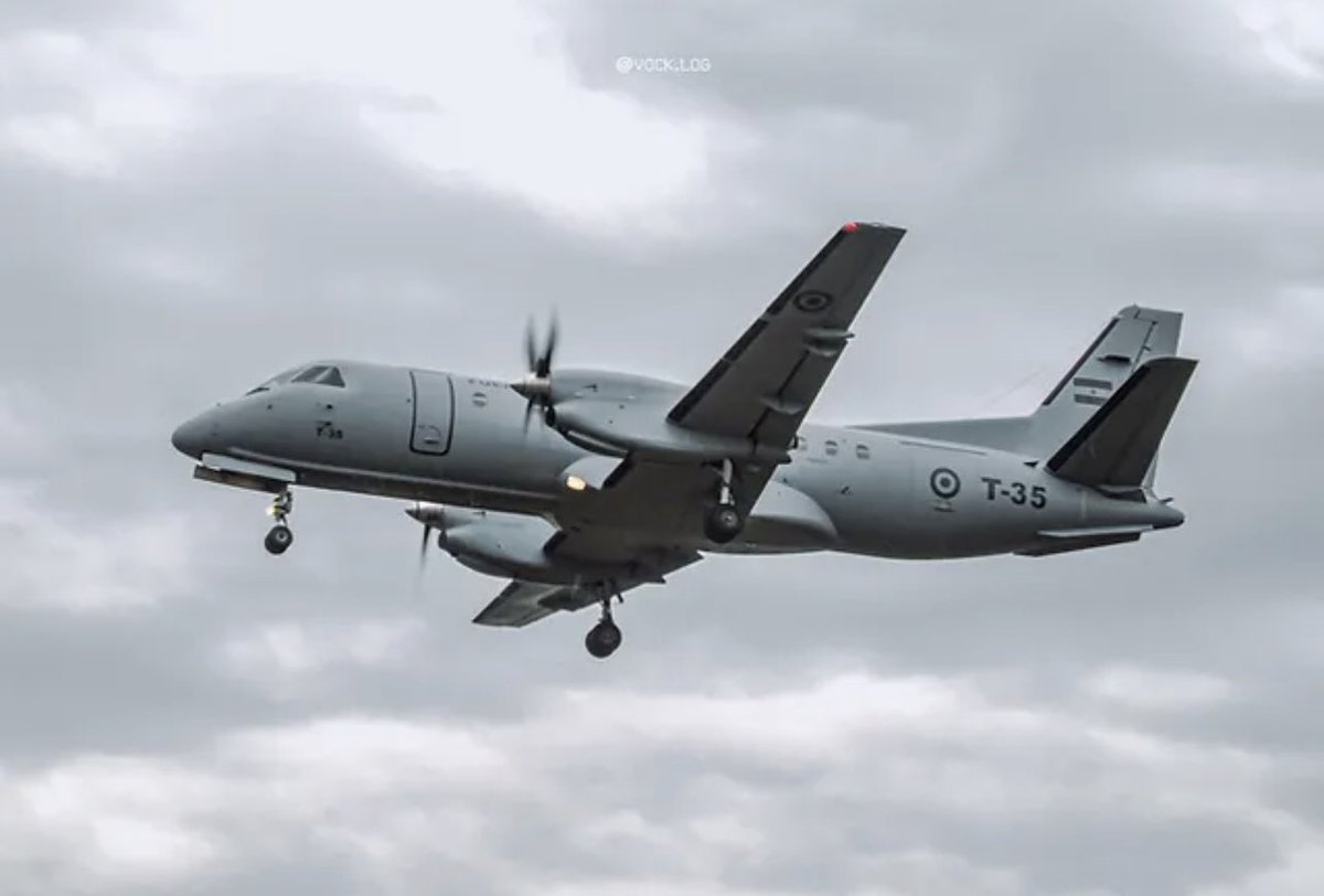 PucaraDefensa's tweet photo. El nuevo @Saab #sf340 para la @FuerzaAerea_Arg arribó a la #IBrigada Aérea de #elpalomar
#lade @MindefArg #T35 #transporte #TransporteAéreo #AvionesDeTransporte 

Foto Agustin Barreto (Vock.Log)

https://t.co/vD3H9XSNd9 https://t.co/i0NM86w4kA