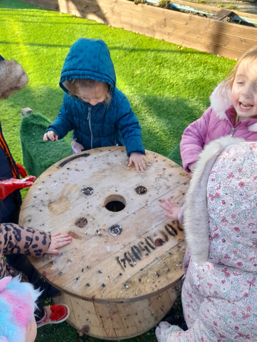 forestschoolbps's tweet photo. We seized the season and looked for frost and Ice last week. We discussed cold temperatures and what we can do to keep warm. We also discussed the birds we found and gave reasons for our answers. @NurseryBPS @Blackwood_PS https://t.co/xwFbnx3vej