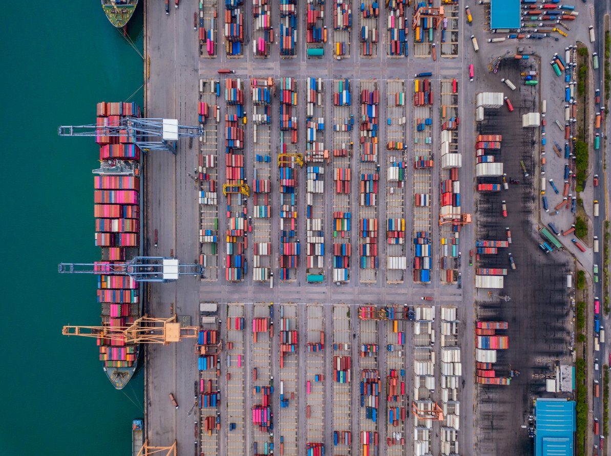ShipsSolutions's tweet photo. The inventory glut will continue to impact consumer prices, specifically in the construction industry. Read more as we prepare for the latest consumer price index data to release tomorrow at: https://t.co/WwDps2BfRa. https://t.co/d40Bvb4gjv