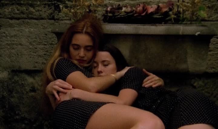 Letícia on X: "les deux orphelines vampires (1997) https://t.co/iXLyHPoFPI"  / X
