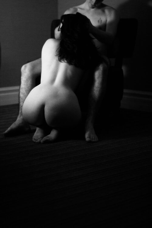 BiancaNer0's tweet photo. Your cock enveloped by my eager lips, both of us moan with pleasure
#MonokuMondays
#enveloped https://t.co/iVUCK7vkxM
