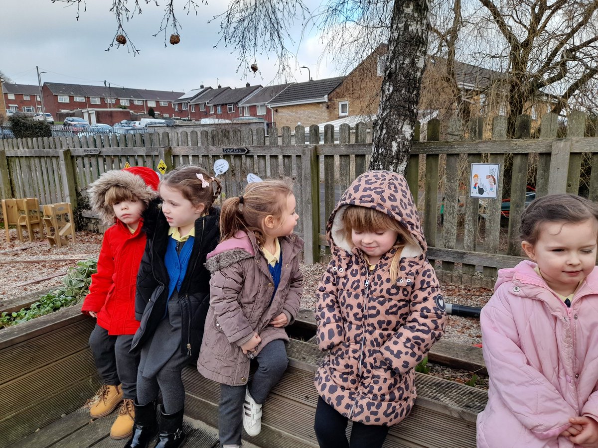 Today we used our senses to listen to what sounds we could hear outdoors and we discussed how these sounds made us feel. <a href="/NurseryBPS/">Nursery</a> <a href="/Blackwood_PS/">Blackwood Primary</a>