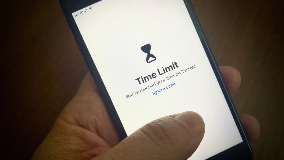[#THREAD] TEMPS D’ÉCRAN ⏳

Voici une fonction du Iphone qui augmentera votre productivité  façon inimaginable et qui favorisera votre capacité à faire mieux que la majorité des gens addict aux sensations! 🤯
[1/6]