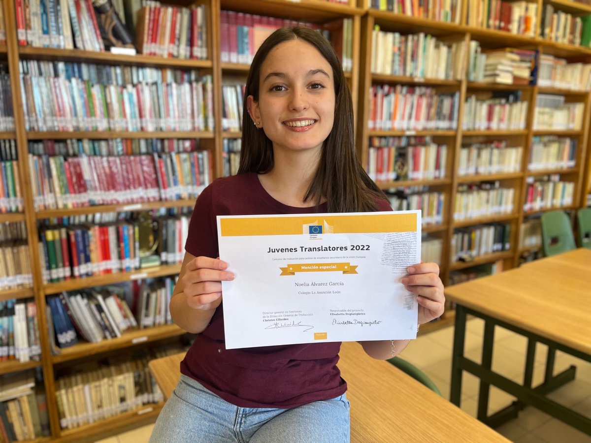 La alumna de 2º de Bachillerato del <a href="/colegioasuncion/">Colegio🏫La Asunción León👩🏻‍🏫</a> de León, Noelia Álvarez, ha recibido una mención especial en el concurso de traducción de la Unión Europea “Juvenes Translatores 2022” por la "excelente calidad" de su trabajo 🔝😁

lanuevacronica.com/una-leonesa-me…