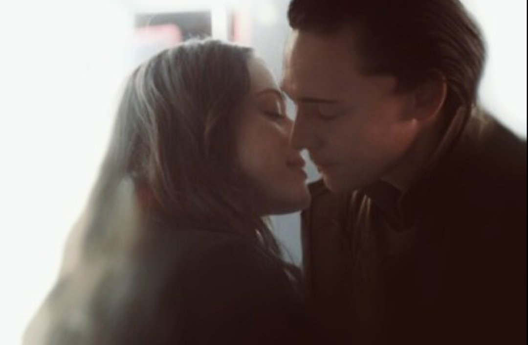 #MCM 

A warm kiss for my cold love~