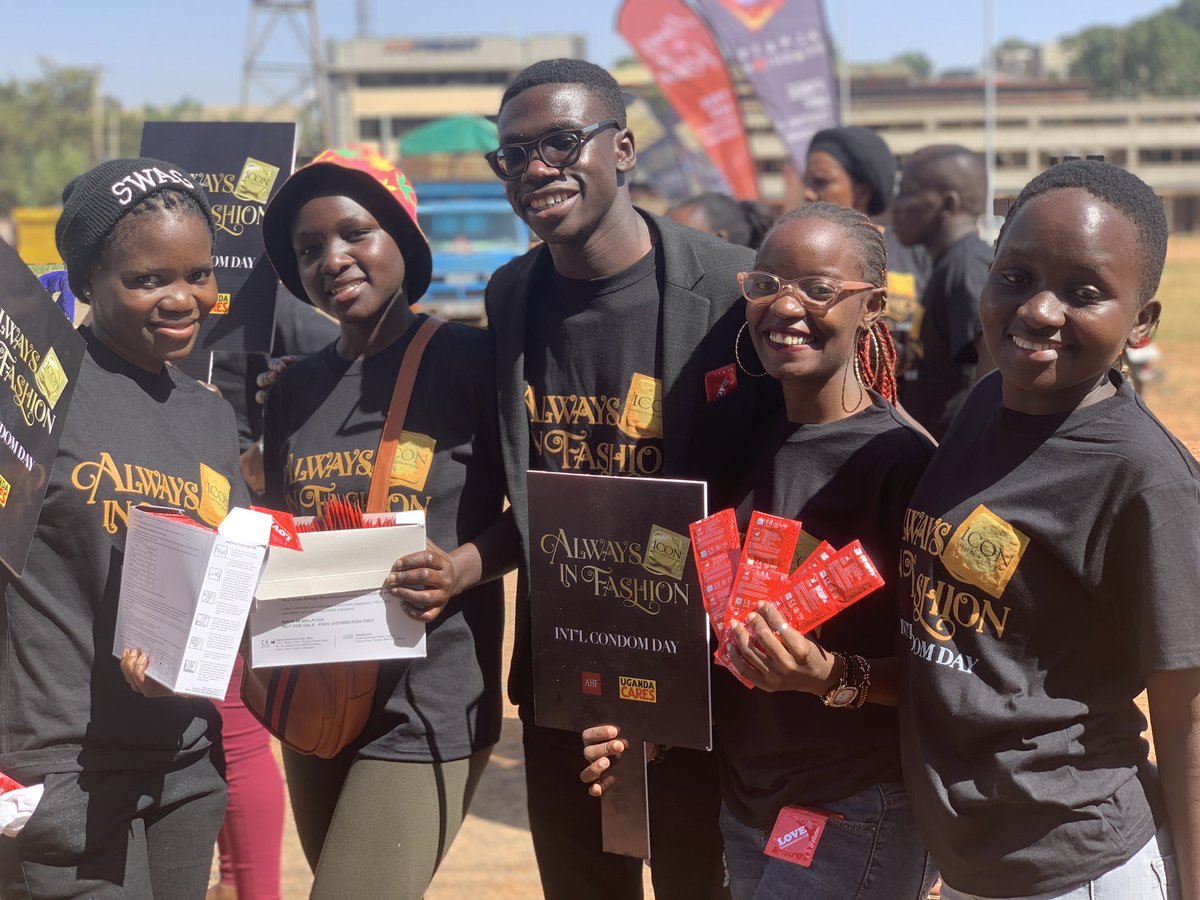 makeylines's tweet photo. The international condom day has been massive, Valentine’s Day is here do we all know our partners status?if it’s not on it’s not safe, safer is sexy @kireka #ahfugandacars #iconcondoms #lovecondoms #kisscondoms #ugandacares #Internationalcondomday2023 https://t.co/2YsnFOvF0s
