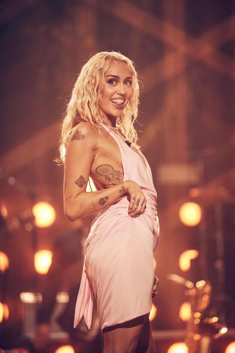 Miley Daily Updates tweet media