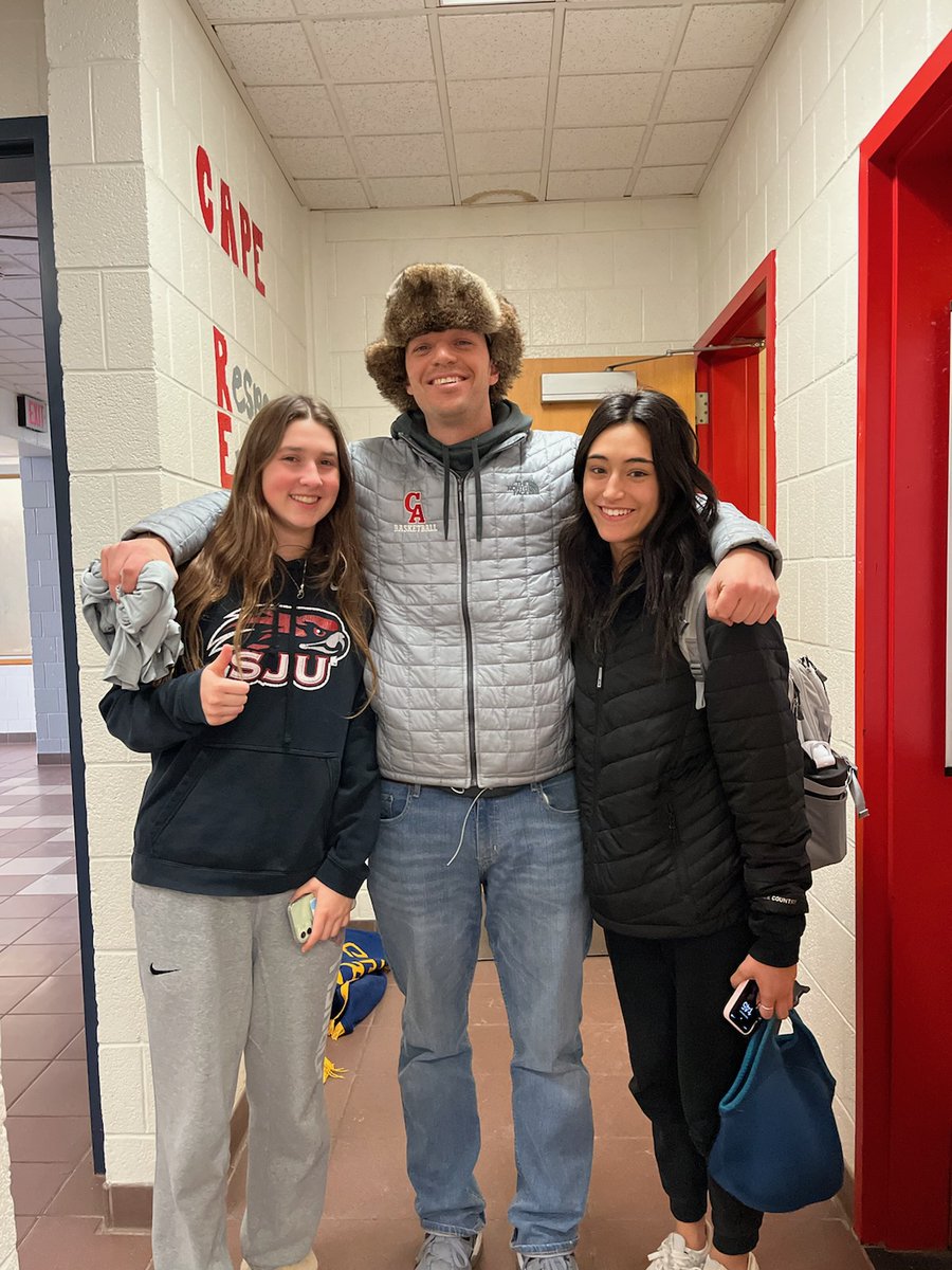 Senior Night for these 2 tonight at FLCC after the JV game! Congrats Brat and Mya!

<a href="/Olivia_Schorr08/">Olivia Schorr</a> <a href="/MyaHerman4/">Mya Herman</a> @CABravesSports