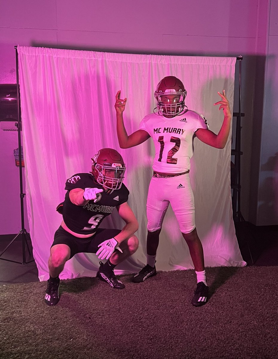 Tomorrow morning at 8am in the gym <a href="/dylan_452/">Dylan Bogert💫</a> and <a href="/mikaveon5x/">Mikaveon Jones 🐐</a> will be signing with <a href="/McMURRYFOOTBALL/">McMURRY FOOTBALL</a> come out and support our Jags! <a href="/dallasathletics/">Dallas ISD Athletics</a> <a href="/Coachbru3/">Coachbru</a> <a href="/JacobNunez27/">Jacob Nuñez</a> <a href="/MolinaHigh/">Moises E. Molina High School</a>