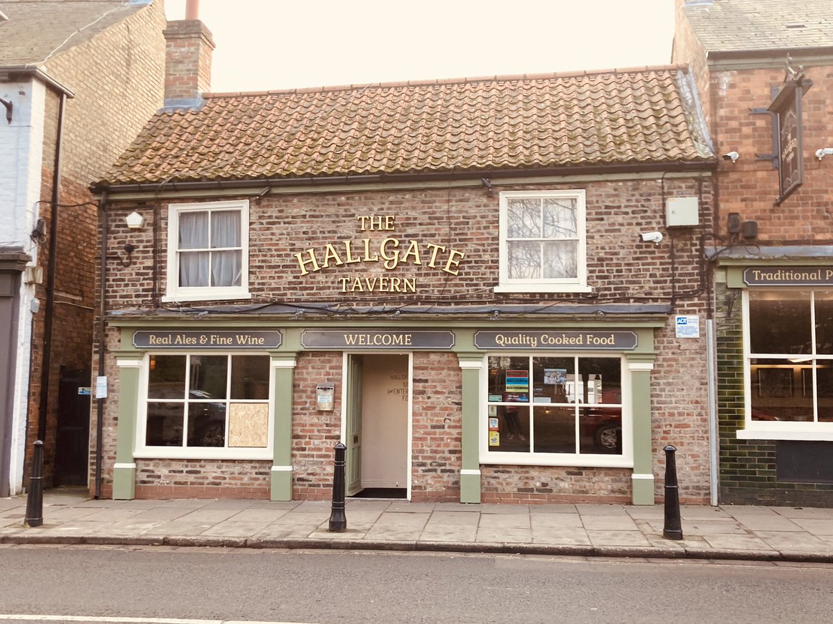booksandwine76's tweet photo. Pubs of Cottingham #TheDukeOfCumberland #TheHallgateTavern #TigerInn #KingWilliamIV https://t.co/otrh5bBZKS