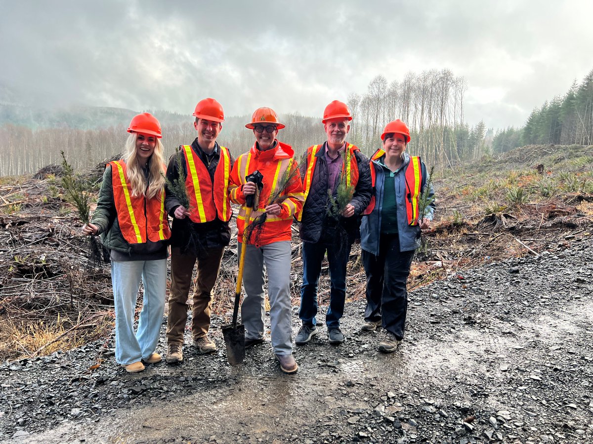 Last week, we had a team visit with Weyerhaeuser in Washington. Client Relationship Partner Victor Haley, Head of Konexo US Carmen Brun, as well as Real Estate Attorneys Patrick Spook, Kailyn Coots and Susie Bird met with our contacts at Weyerhaeuser.
