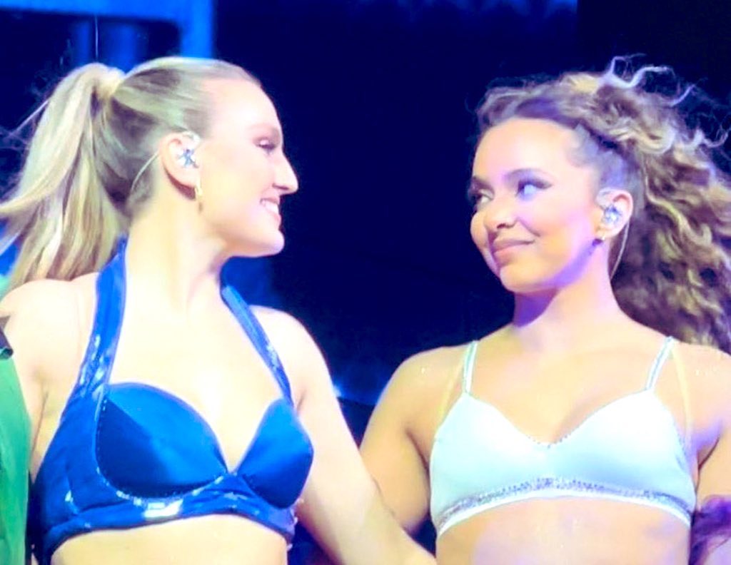 izzy_xox12's tweet photo. I beg plzzzzzzzz can we get a Jerrie reunion of yous both are in LA 💗😩🥺 #jadethirlwall #jerrie #jade #perrie @PrivOfPerrie https://t.co/cK7oXGsrQI
