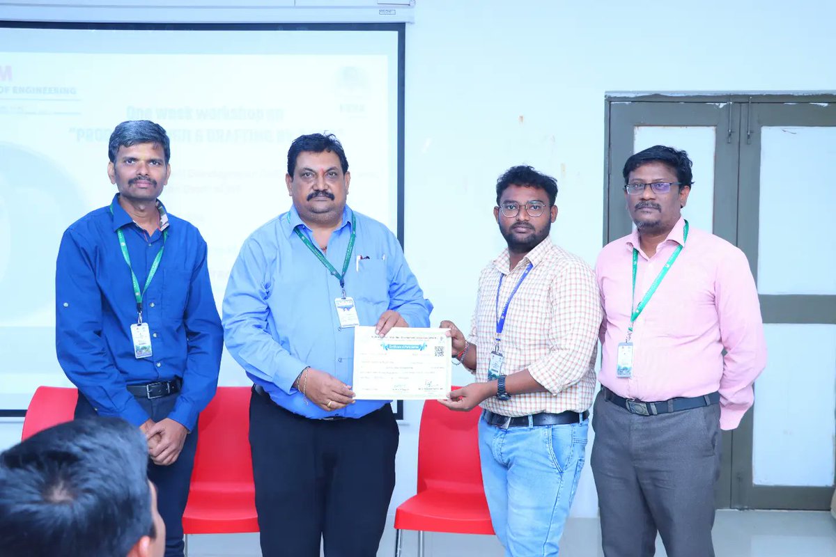 ksrmceofficial's tweet photo. Skill development cell in association with Department of Mech organized one week workshop on Product design and drafting by Catia from 6 - 10, Feb 2023

#skilldevelopmentcell #ksrmme #ksrm #ksrmce #kandulagroups  #engineering #kadapa #aicte #jntua #IntiativesofMHRD #ugc #iic https://t.co/IHhBInm4me