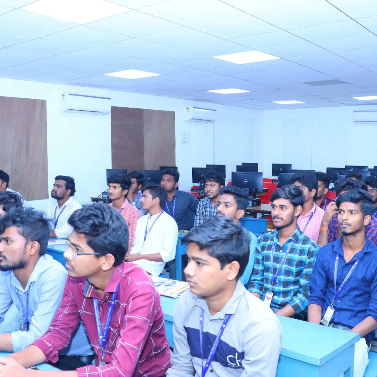 ksrmceofficial's tweet photo. Skill development cell in association with Department of Mech organized one week workshop on Product design and drafting by Catia from 6 - 10, Feb 2023

#skilldevelopmentcell #ksrmme #ksrm #ksrmce #kandulagroups  #engineering #kadapa #aicte #jntua #IntiativesofMHRD #ugc #iic https://t.co/IHhBInm4me
