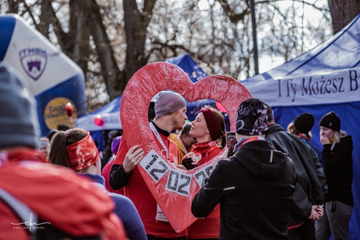 Valentine Run as part of #marriageweekPoland #marriageweek2023 <a href="/MarriageWeekInt/">Marriage Week International</a> #marriageweekinternational #nationalmarriageweek  And this is what yesterday's 7. Bieg Walentynkowy - all you need is RUN! looked like ❤️
#biegwalentynkowy #itmbw #partnerstwo #tydzienmalzenstwakrakow