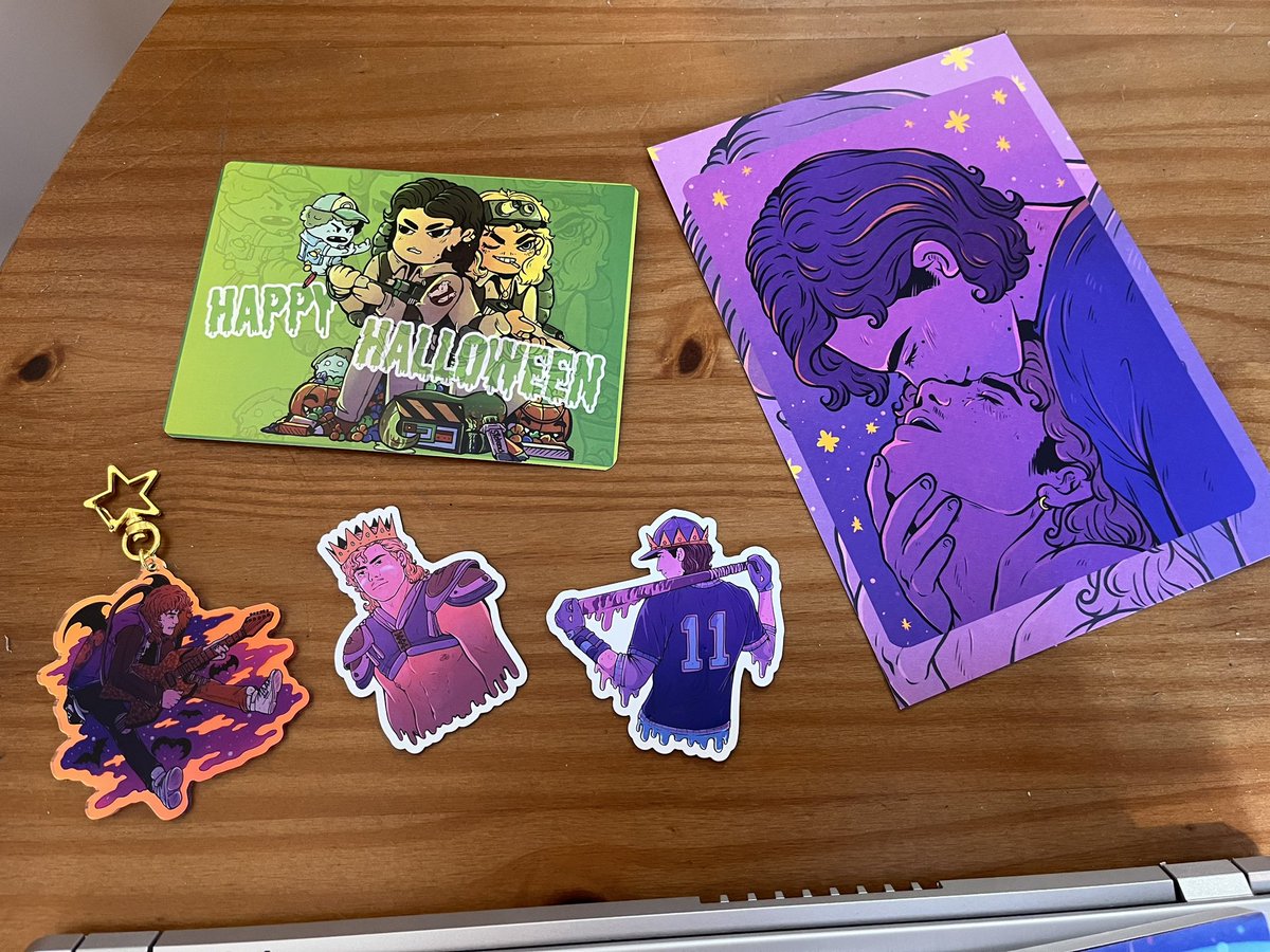 Got my copy of <a href="/HunnyDoesStuff/">Hunnystuff</a> Morning Starship Vol. 1 and other merch I ordered in the mail this morning!!! I’m OBSESSED!!! Thank for sharing your beautiful art with the world, Hunny!!!