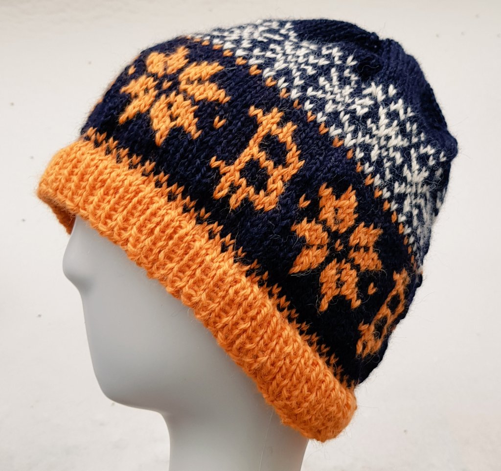 BluebeakL's tweet photo. My very first images on twitter ^-^
Selfmade hat in classical norwegian style ♥️ btc & knittery
Let me know what you think 😀
#beanie #btcfashion #handmade
#Mütze #Bitcoinermütze #Bitcoin #Beanie #Handarbeiten #Stricken #Strickmode
#Wolle #Woolandthegang #weareknitters #Alpaka https://t.co/ja8QCjQ77w