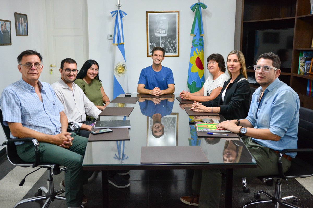 nico_mantegazza's tweet photo. 🏘 Recibí a #MonicaGhirelli, Secretaria de Desarrollo Territorial de @gestion_a, para intercambiar experiencias de gestión en programas de acceso a la vivienda y trabajar en políticas públicas que permitan que nuestros vecinos puedan cumplir el sueño de la casa propia.👏🏽 https://t.co/EyOJzVk5EA