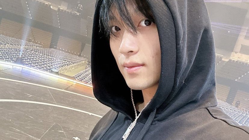 hclovespace's tweet photo. 📲 mini nohyuck au...

in which donghyuck hacks his neighbors spotify and jeno thinks his dorm room is haunted https://t.co/wn7qwnHgUK
