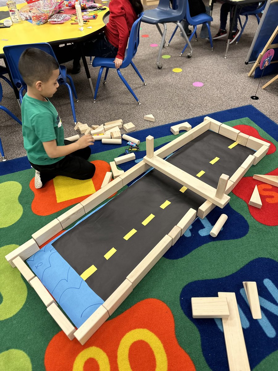 On the move in Ms. Gracida’s PreK class!  #smallgroups #centers #transportation @ECISD_EarlyEd @RossRamsECISD