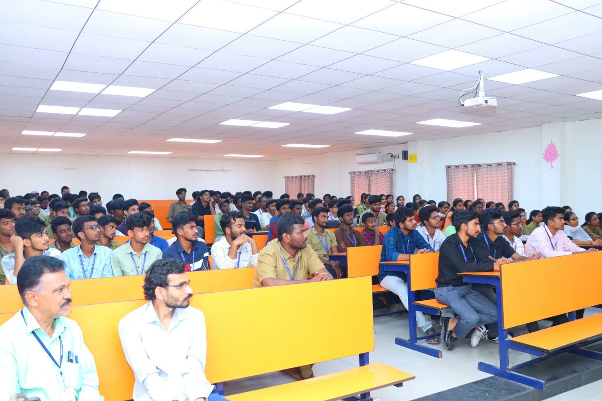 ksrmceofficial's tweet photo. Skill development cell in association with Department of ECE and APSSDC organized one week workshop on PCB design from 6 - 10, Feb 2023

#skilldevelopmentcell #ksrmece #ksrm #ksrmce #kandulagroups  #engineering #kadapa #aicte #jntua #IntiativesofMHRD #ugc #iic https://t.co/C6tmYtZlSj