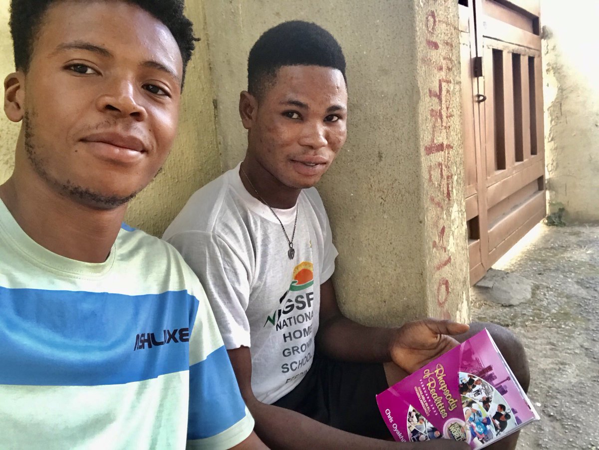 reallKAT's tweet photo. Hello Everyone😀
Meet Bro Lazarus. He just got born again after i read the Rhapsody of Realities to him. 🤩🤍
#coderabah
#soulwinning
#rhapsodyofrealities https://t.co/9mFZsNoftm