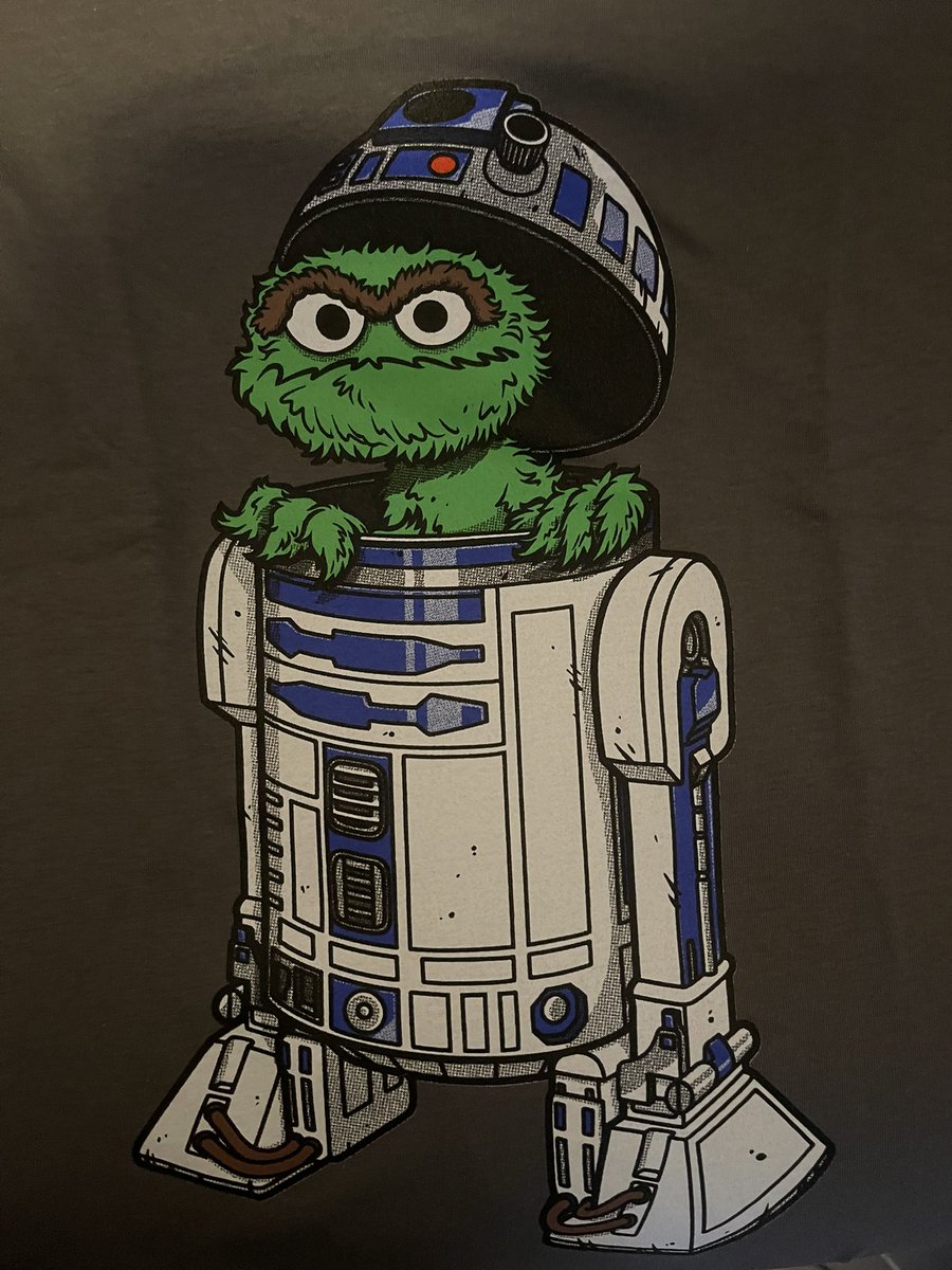 r2d2_Andy's tweet photo. #beep 💚 @qwertee 🤖 https://t.co/acAhED4RUs
