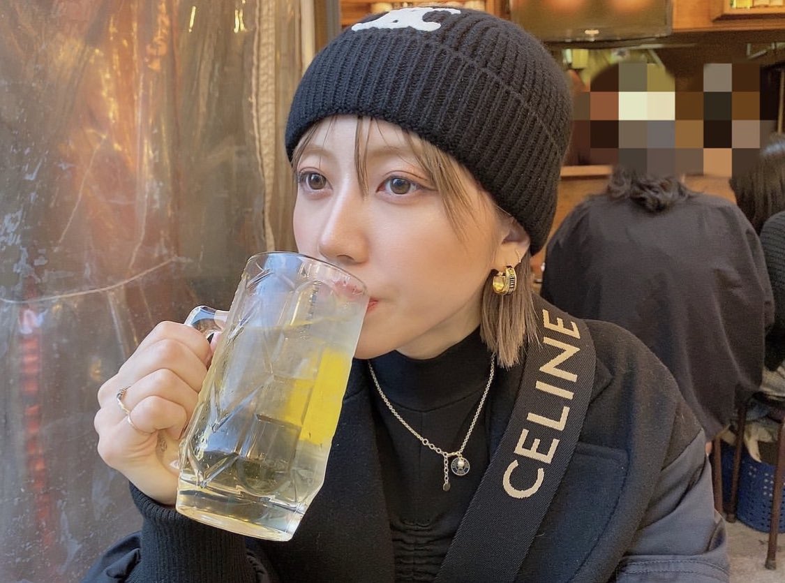 rune__mari__'s tweet photo. ビジュアルが本当に神ってる ✨
エアちゃんとお酒のみたい 笑
 
 #くれまぐ  #eachangram 
 @volbic_xx https://t.co/HVa8zfUJzZ