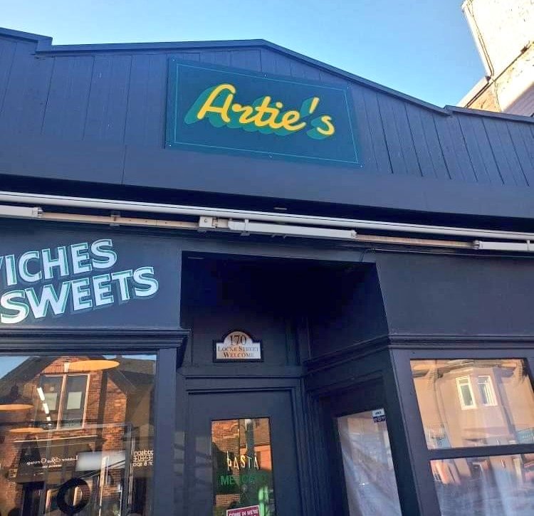 LockeStShops's tweet photo. Start looking forward to Tuesday because it's Artie's grand opening! Formerly Pasta Mercato,Artie's has expanded to offer even more delicious, homemade food. Open 8-4 with bread, fresh pasta, sandwiches, sauces, pizza, frozen foods, dessert, drip coffee+more. #HamOnt #LockeStreet https://t.co/Ad7JyJktJj