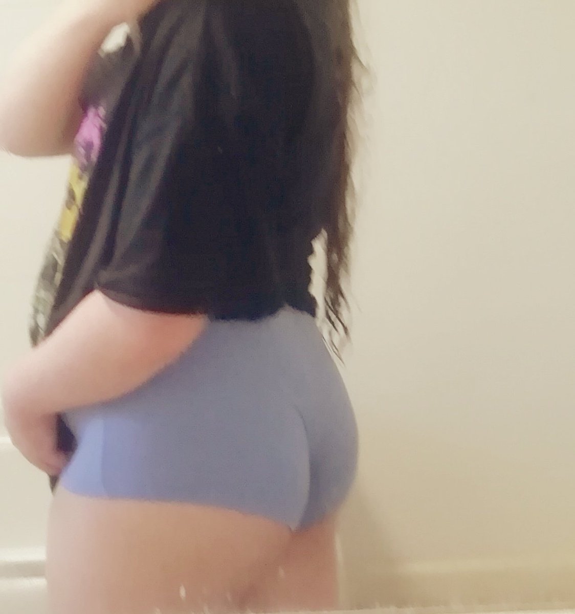 Femboy_greyniel's tweet photo. Just another post for you strangers. Retweet to see what's beneath.
#Femboy #Ass #panties https://t.co/ouDjGWUDZ2