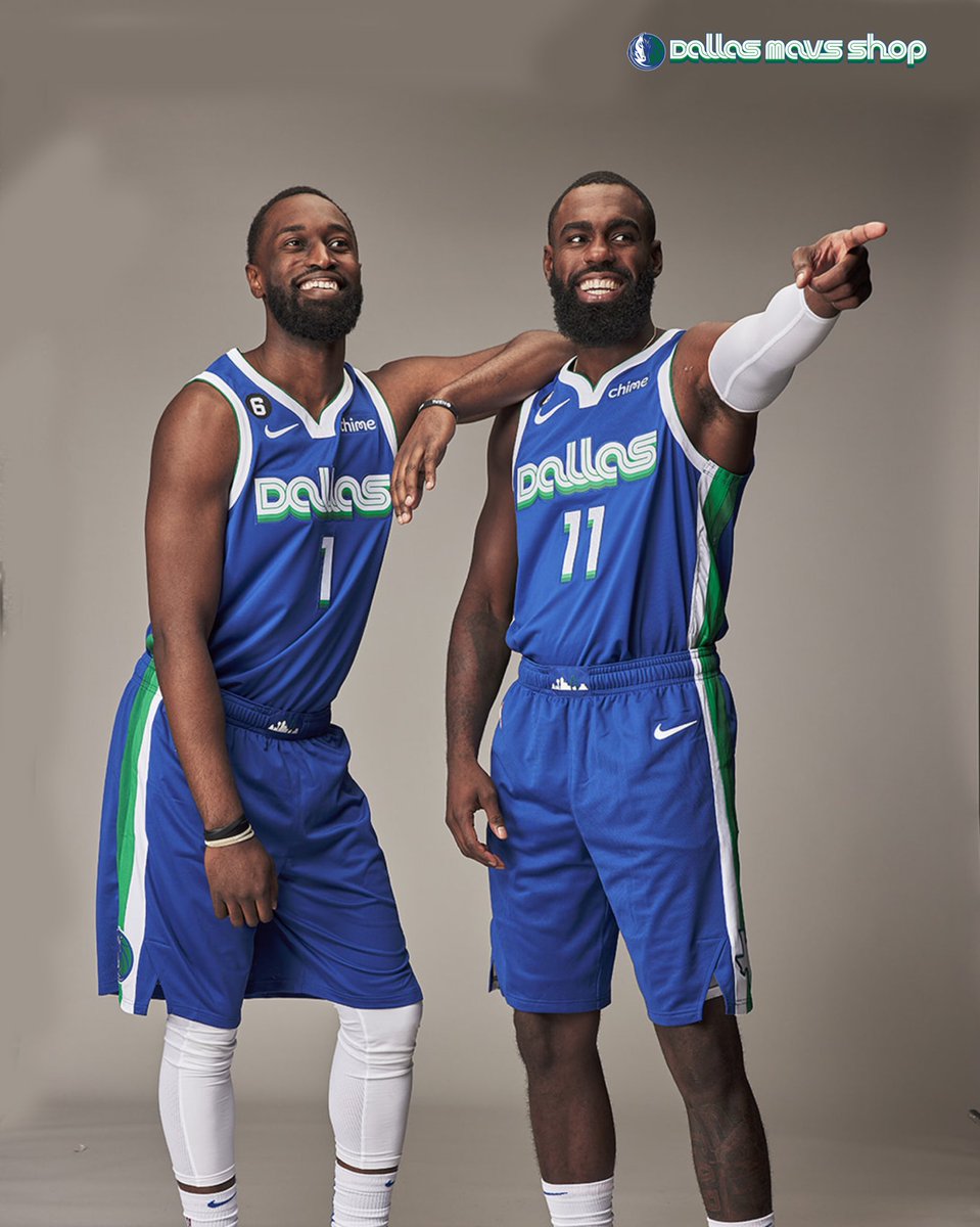 dallasmavsshop's tweet photo. Friendly smiles &amp; stylish fits. #Retroplex

📲: https://t.co/XbV4y9aOK1 https://t.co/GBF25S2XPI